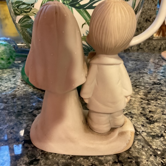 Jonathan & David Bride and Groom Figurine - Picture 2 of 3